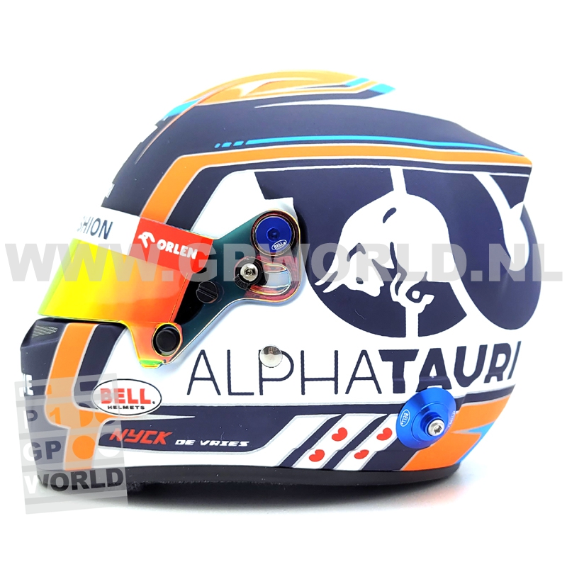 2023 helmet Nyck de Vries