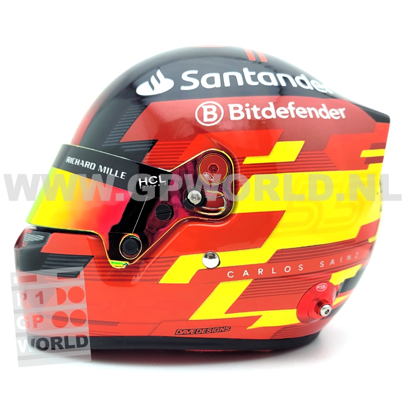 2024 helmet Carlos Sainz