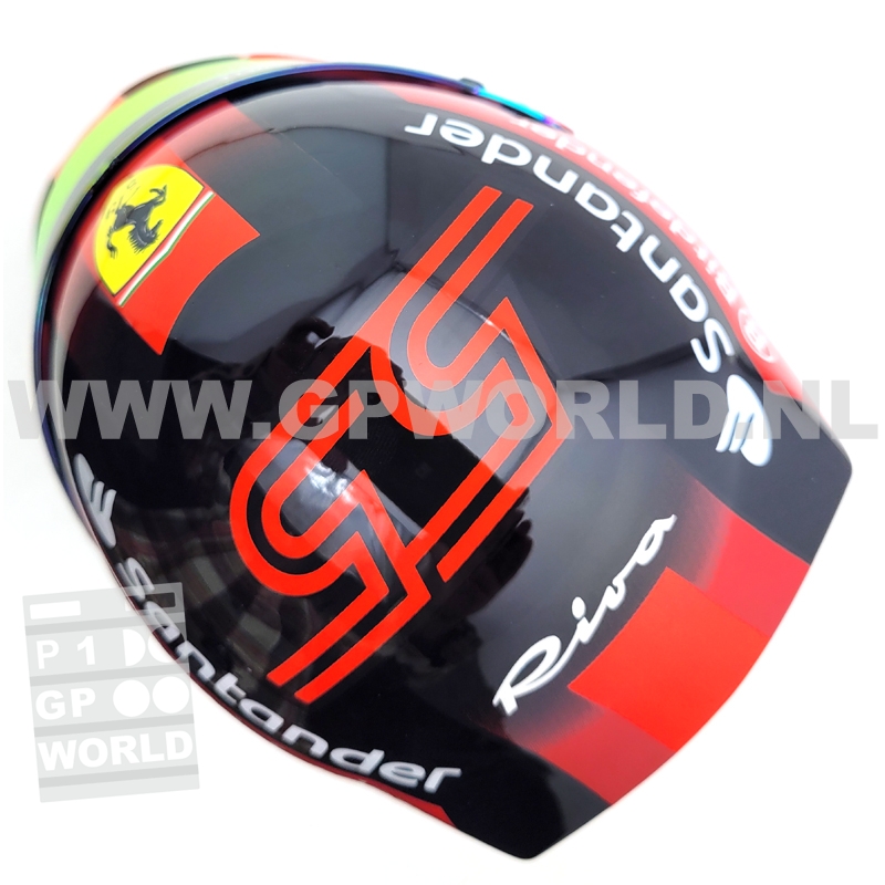 2024 helmet Carlos Sainz