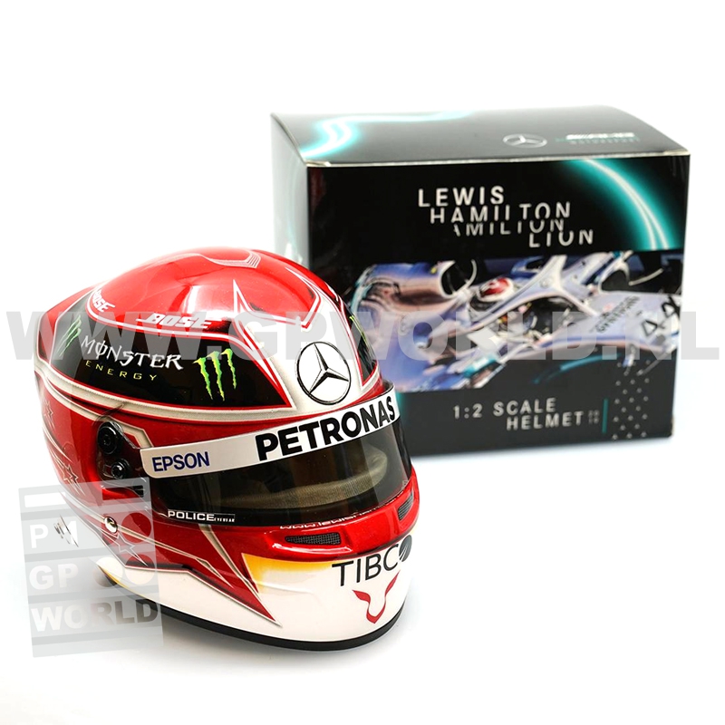 2019 helm Lewis Hamilton