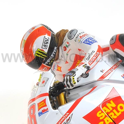 2011 figuur Marco Simoncelli | hanging