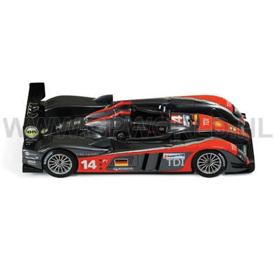 2009 Audi R10 TDI #14 (C. Zwolsman)