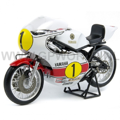 1975 Giacomo Agostini