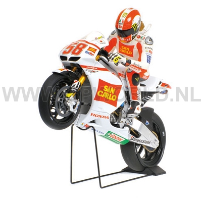 2011 figuur Marco Simoncelli | wheelie