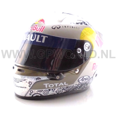 2010 helm Sebastian Vettel
