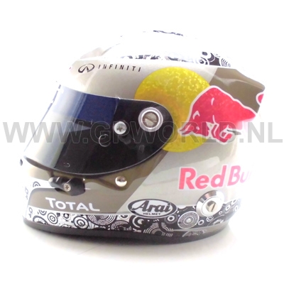 2010 helm Sebastian Vettel